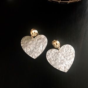 NWOT BaubleBar Heart Earrings